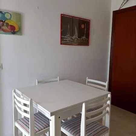 Attico Con Terrazza Sul Lungomare Apartmán